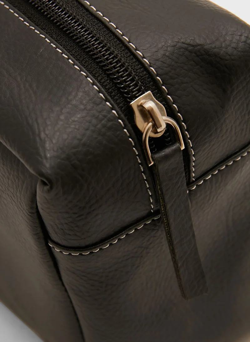 Seventy Five Spacious Webbing Detail Washbag
