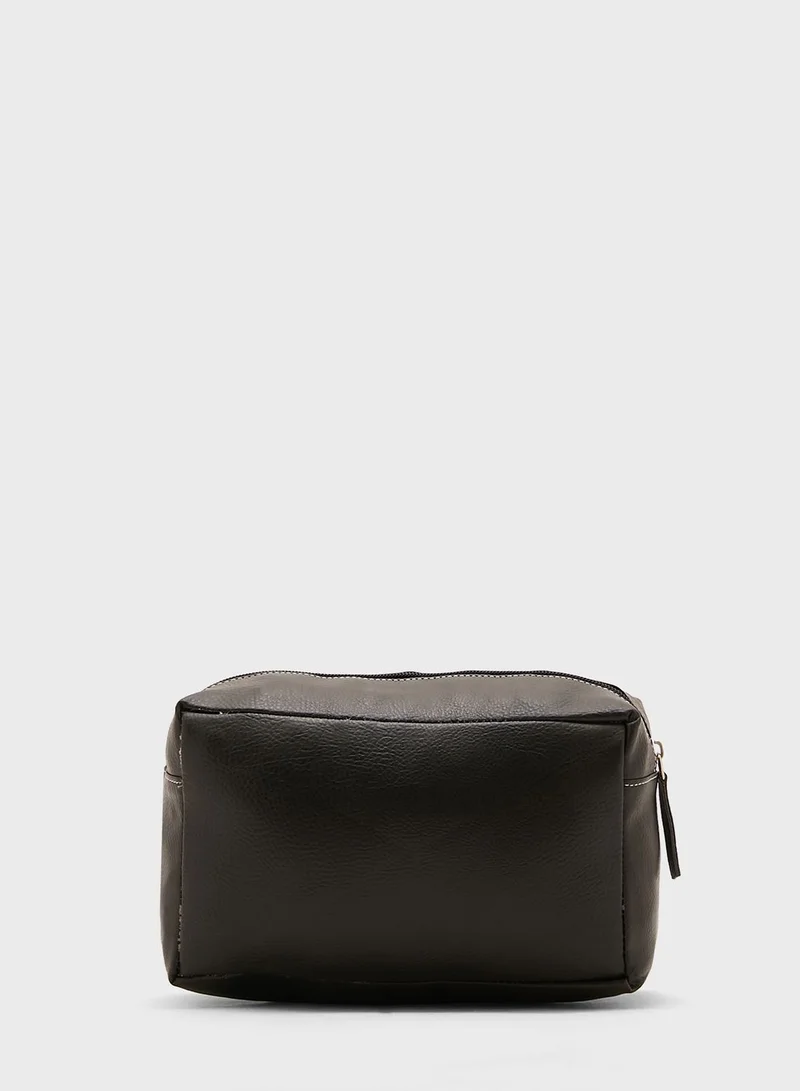 Seventy Five Spacious Webbing Detail Washbag