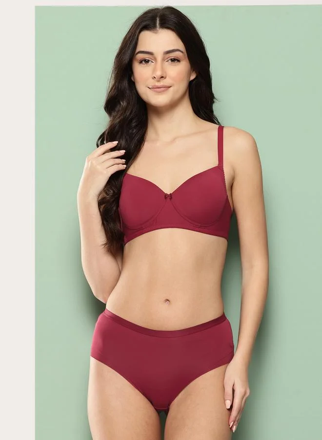 ليدينغ ليدي Maroon Solid Lightly Padded Non Wired Bra and Brief Set
