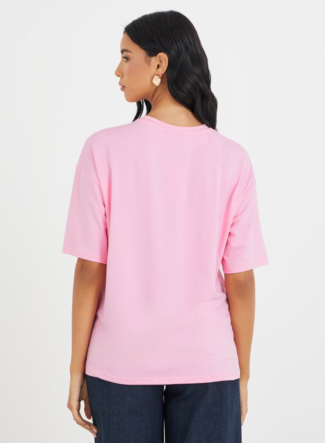 تايك تو تيشيرت جرافيك بطباعة دائرية بياقة مستديرة مقاس كبير - Image 4