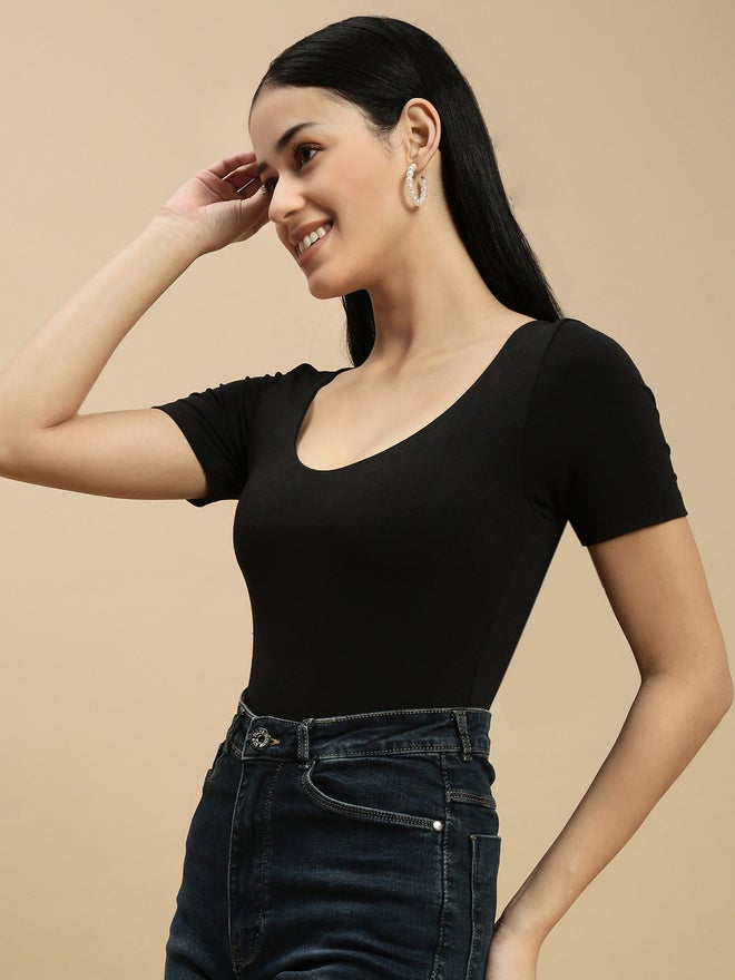 إيكولور بلوزة سادة بظهر مربع - Image 3