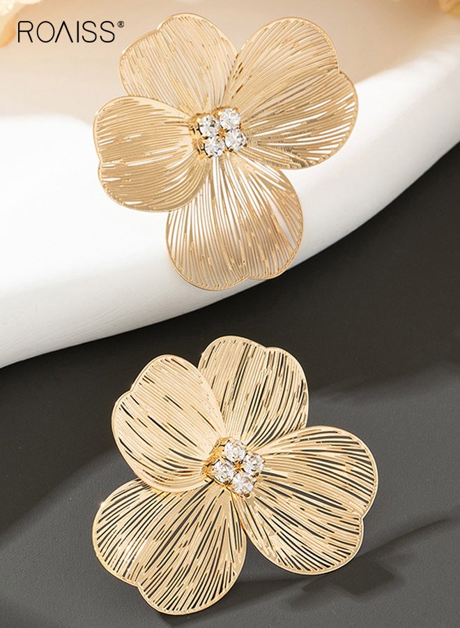 رويس أقراط نسائية مميزة، أقراط مخرمة على شكل أوراق الجنكة العتيقة، تصميم أنيق ومتعدد الاستخدامات، أقراط معدنية في وسط زهرة اللؤلؤ الذهبي، ذهبي - Image 4