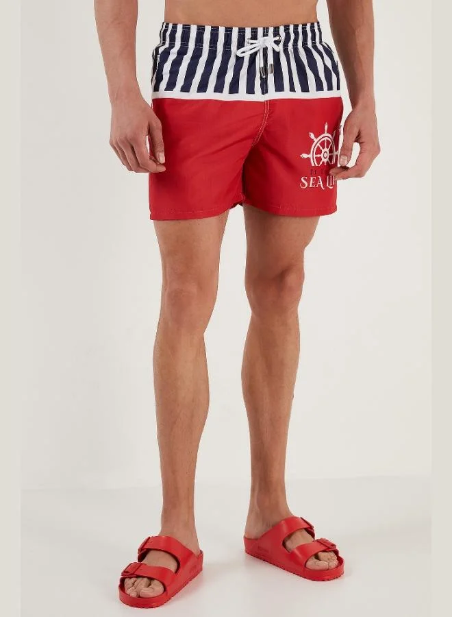 بوراتي شورت سباحة رجالي بنقوش  برباط خصر وجيب