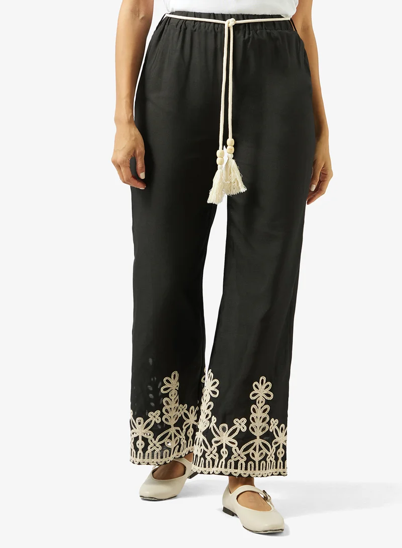 Khizana Trouser With Embroidered Hem