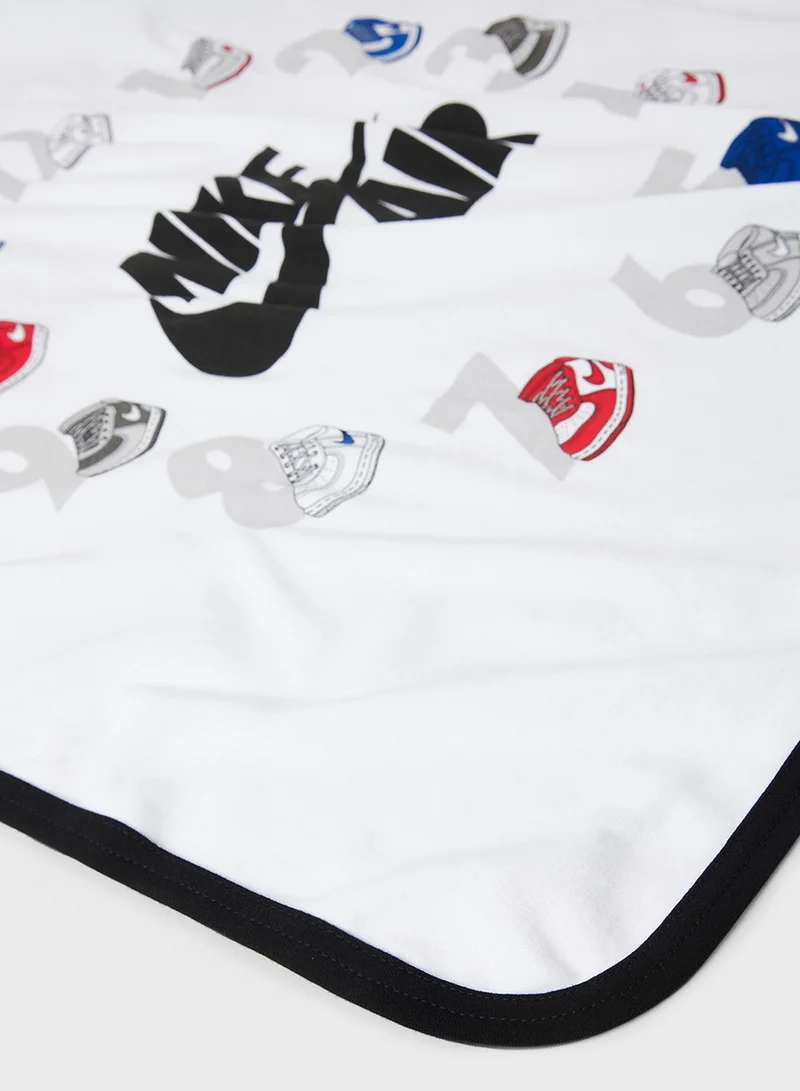 Nike Infant Milestone Blanket Box Set