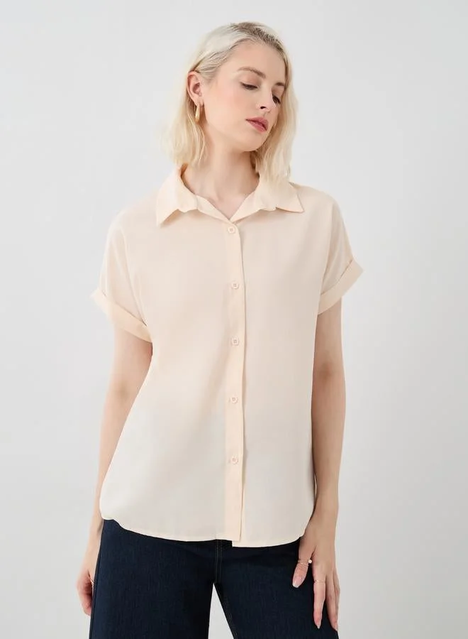 تايك تو قميص بأزرار وياقة قصيرة بأكمام قصيرة بلون سادة