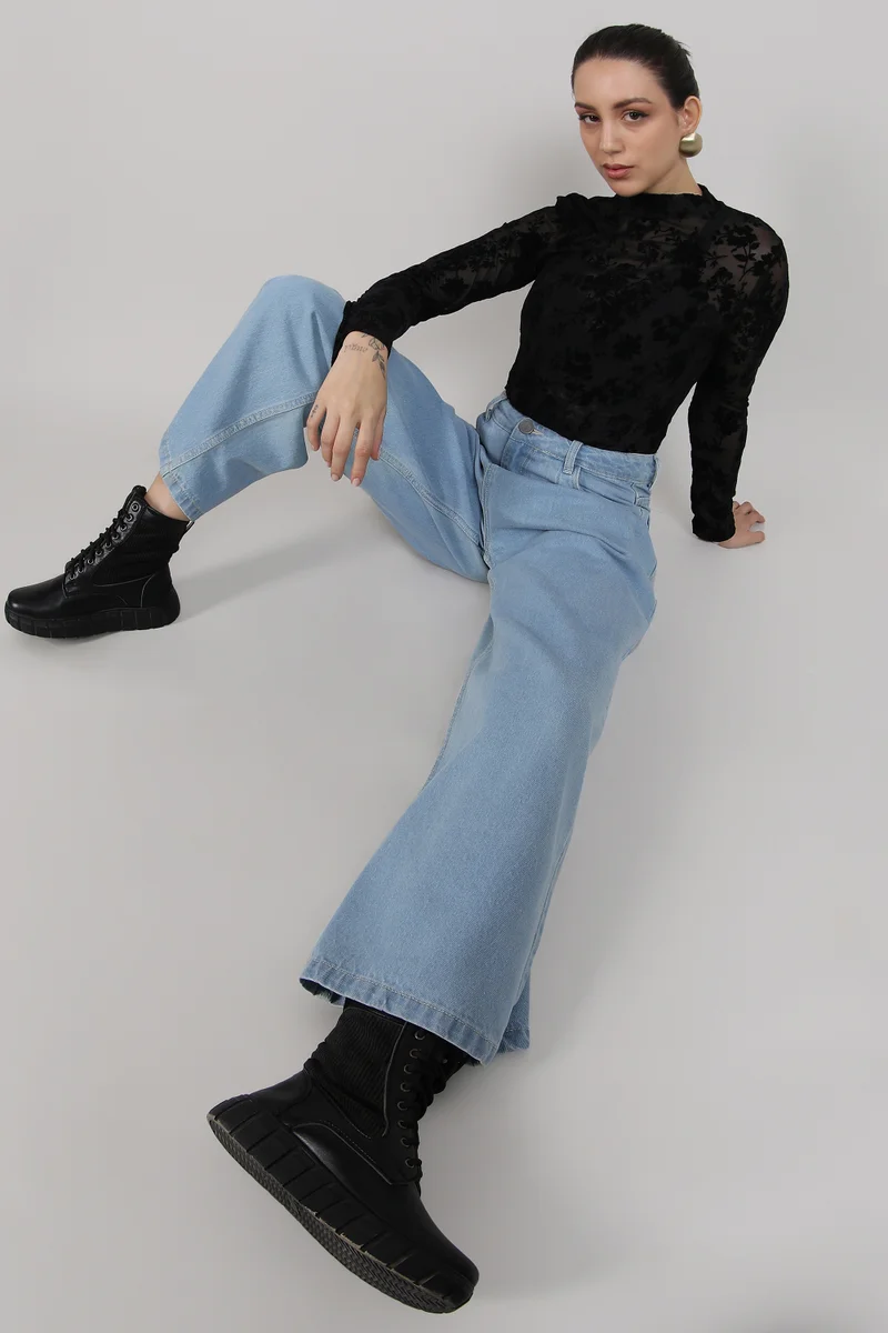 Campus Sutra Women's Light Blue Pleated Baggy Denim Jeans