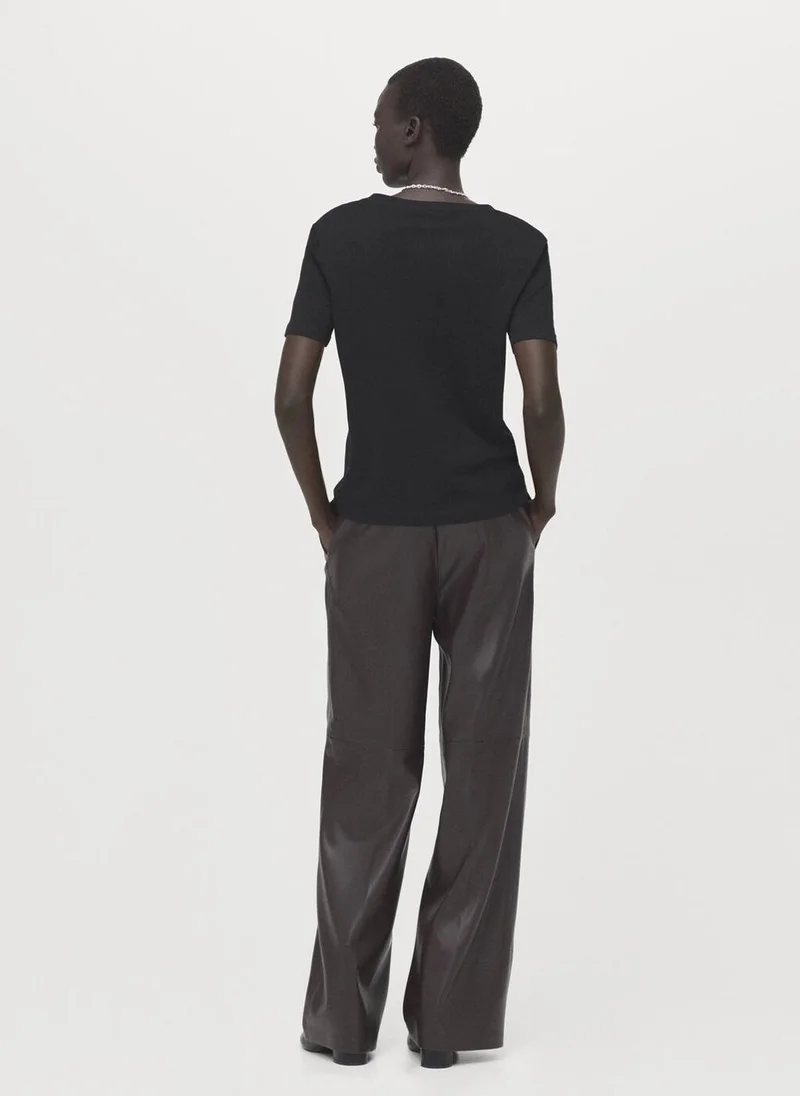 مانجو V-neck cotton T-shirt