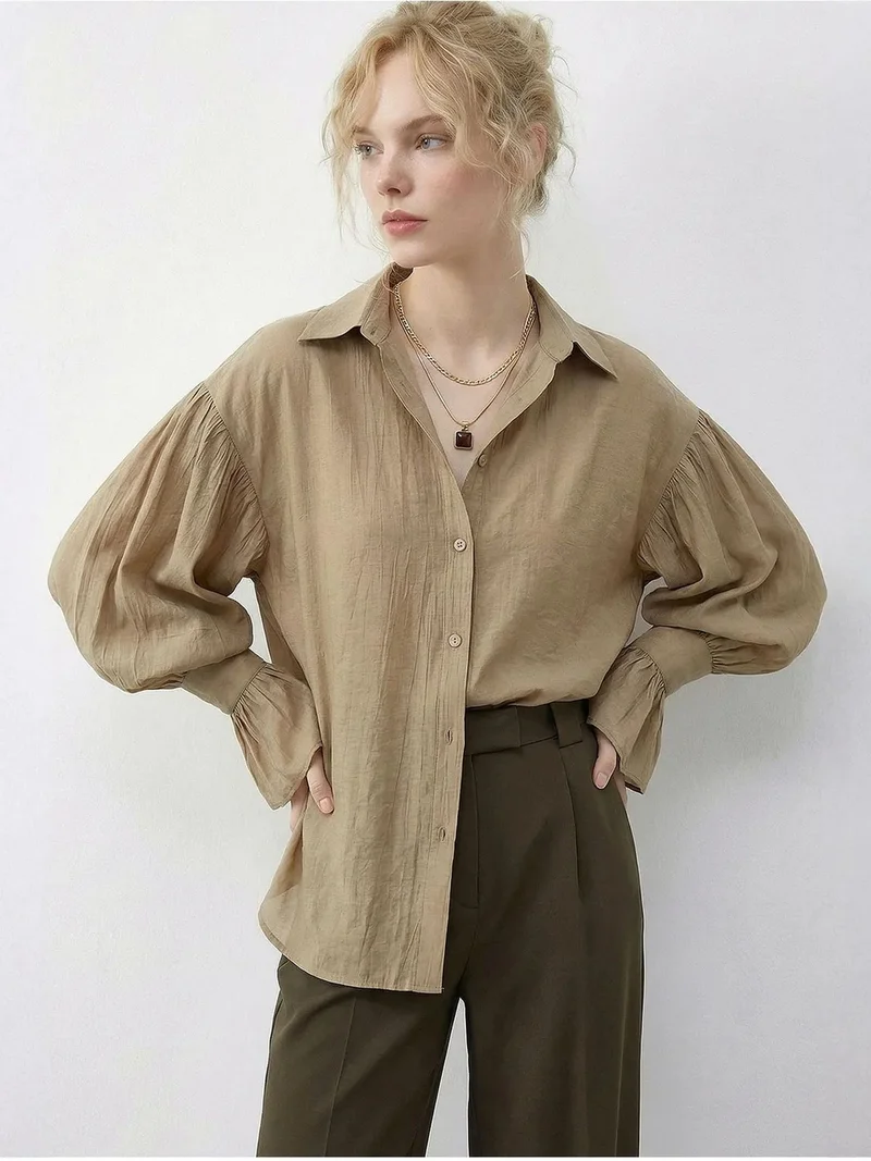 بيانكو لوتشي LUCCI Oversized Frilly Button-Up Shirt
