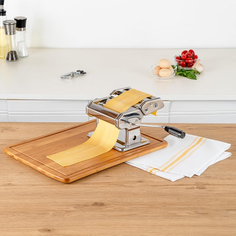 Restaurantware Pasta Maker Stainless Steel 8.3 x 7.8 x 6.2 Inch Adjustable Thickness Noodle Machine With Spaghetti Cutter And Interchangeable Blades, Silver Kitchen Pasta Tool - Image 4