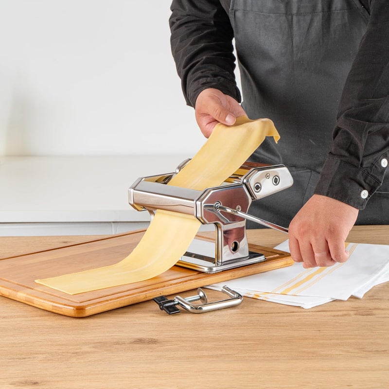 Restaurantware Pasta Maker Stainless Steel 8.3 x 7.8 x 6.2 Inch Adjustable Thickness Noodle Machine With Spaghetti Cutter And Interchangeable Blades, Silver Kitchen Pasta Tool - Image 5