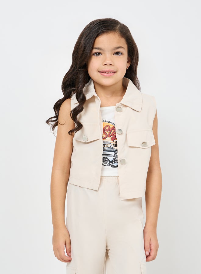 Styli Styli Pack of 3 - Graphic Print Cami- Sleeveless Crop Jacket and Cargo Pant Set  - Image 4