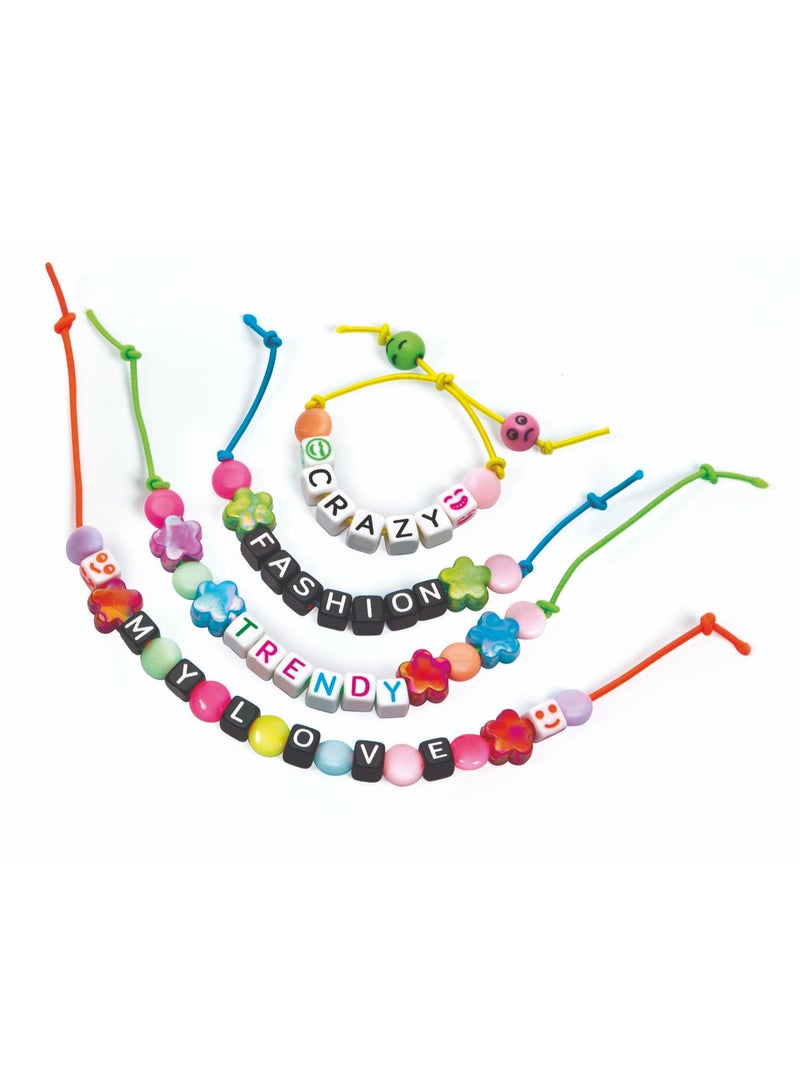 Clementoni مجموعة كليمينتوني كريزي شيك لصنع الرسائل والمجوهرات الرائعة | مجموعة صنع المجوهرات | سوار الصداقة | خرز الحروف | خرز الكريستال | خصص مجوهراتك | فنون وحرف | مجموعة حرف يدوية | اصنعها بنفسك | تعليمية وتعلمية | هدية إبداعية للأطفال والبالغين - Image 2