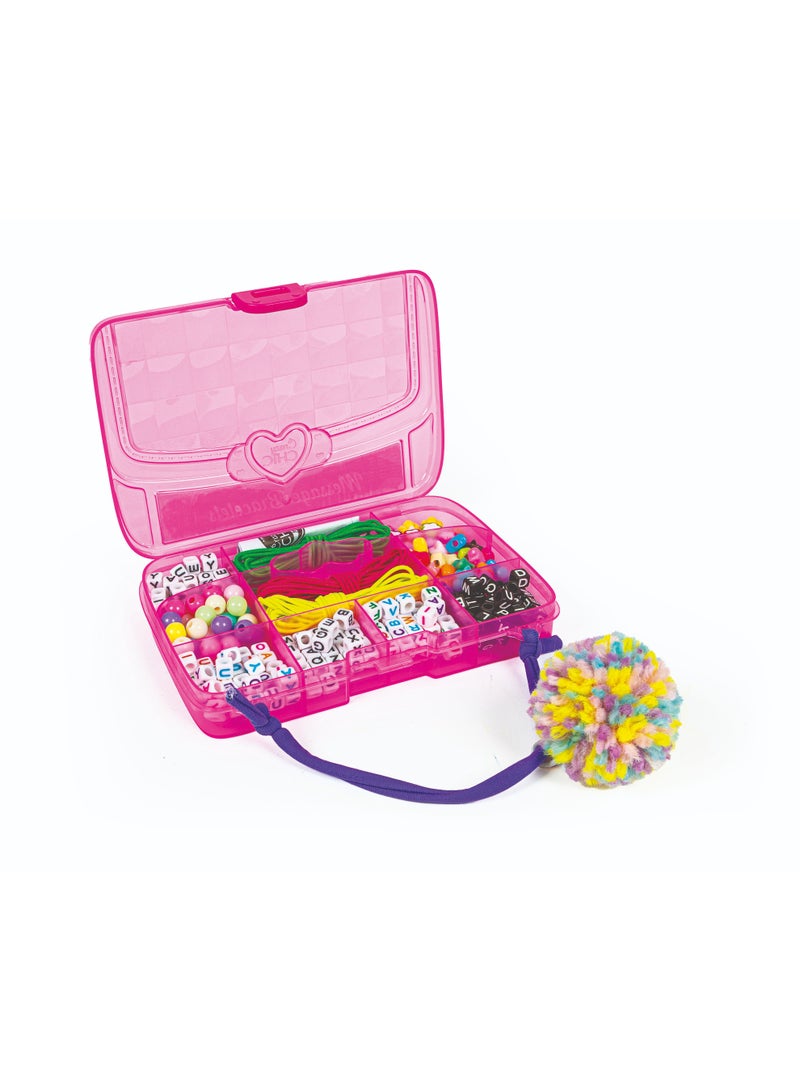 Clementoni مجموعة كليمينتوني كريزي شيك لصنع الرسائل والمجوهرات الرائعة | مجموعة صنع المجوهرات | سوار الصداقة | خرز الحروف | خرز الكريستال | خصص مجوهراتك | فنون وحرف | مجموعة حرف يدوية | اصنعها بنفسك | تعليمية وتعلمية | هدية إبداعية للأطفال والبالغين - Image 5