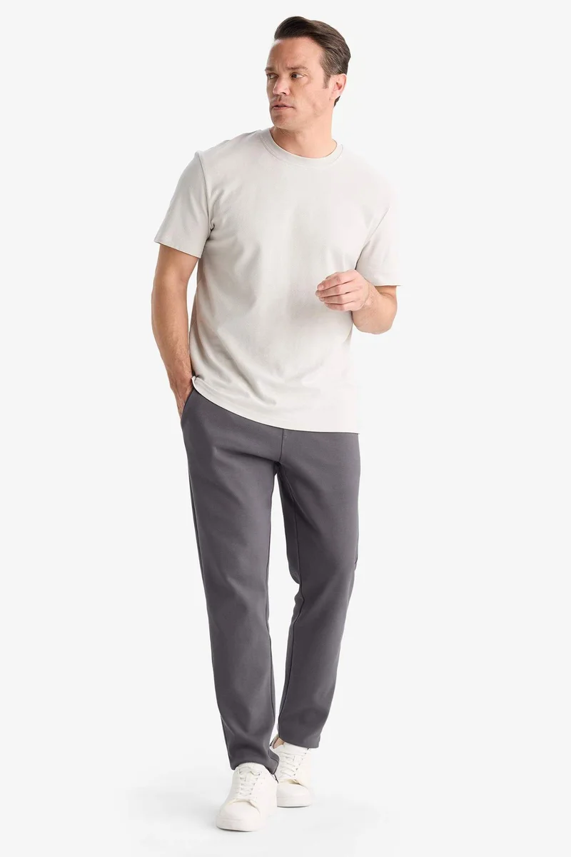 ديفاكتو Regular Fit Regular Hem Trousers