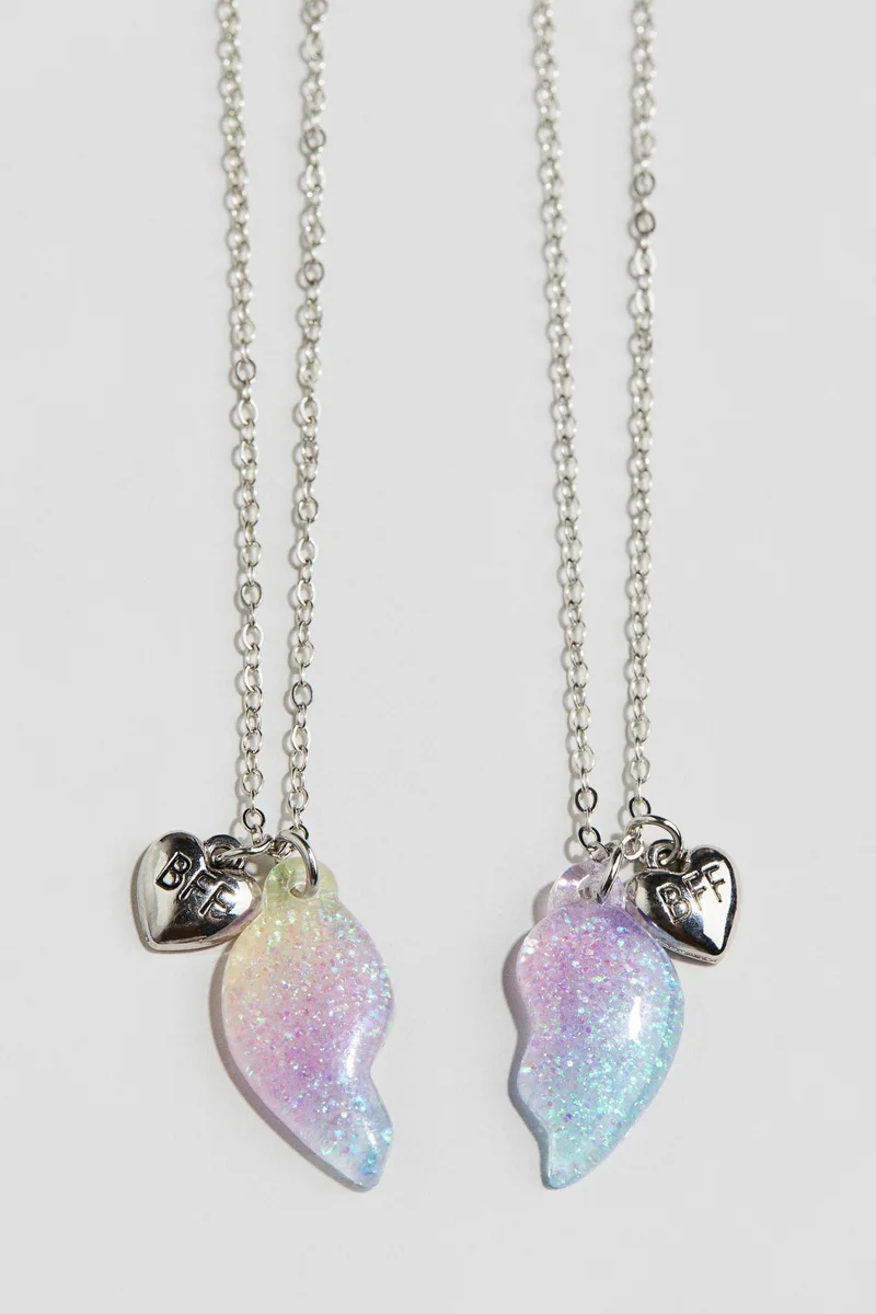 اتش اند ام قلائد متناسقة - عبوة من قطعتين