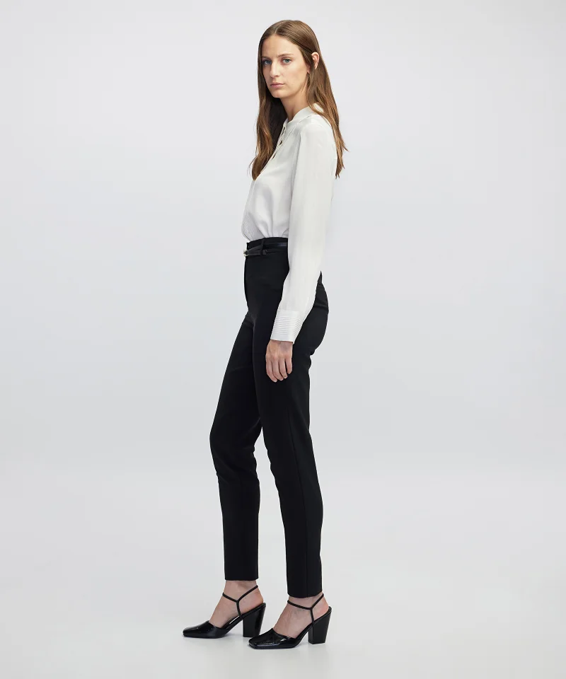 ابيكول بنطلون ضيق