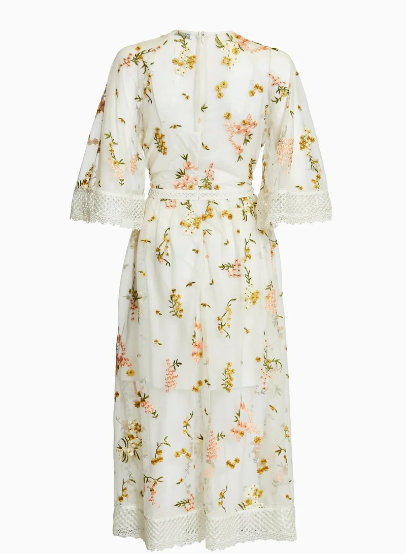 ترو ديكادينس Eva Nude-Pink Embroidery Lace Trim Angel Sleeve Midi-Dress