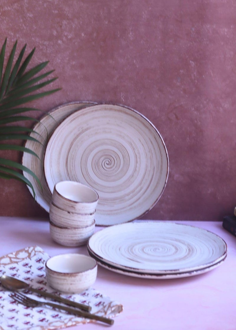 WEAVING HOMES طقم WEAVING HOMES من 8 قطع من الأطباق السيراميكية البنية والبيضاء 4 أطباق عشاء كاملة، 4 سلطانيات خضار آمنة في الميكروويف وغسالة الصحون - Image 1