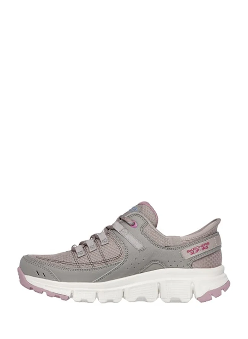 SKECHERS Summits At
