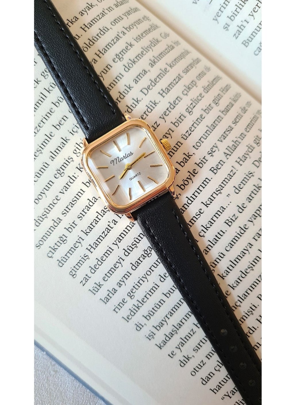 Tekno Trust Retro Women's Wristwatch, Vintage Design, Minimal Design Gold Color Black Strap  - Image 1