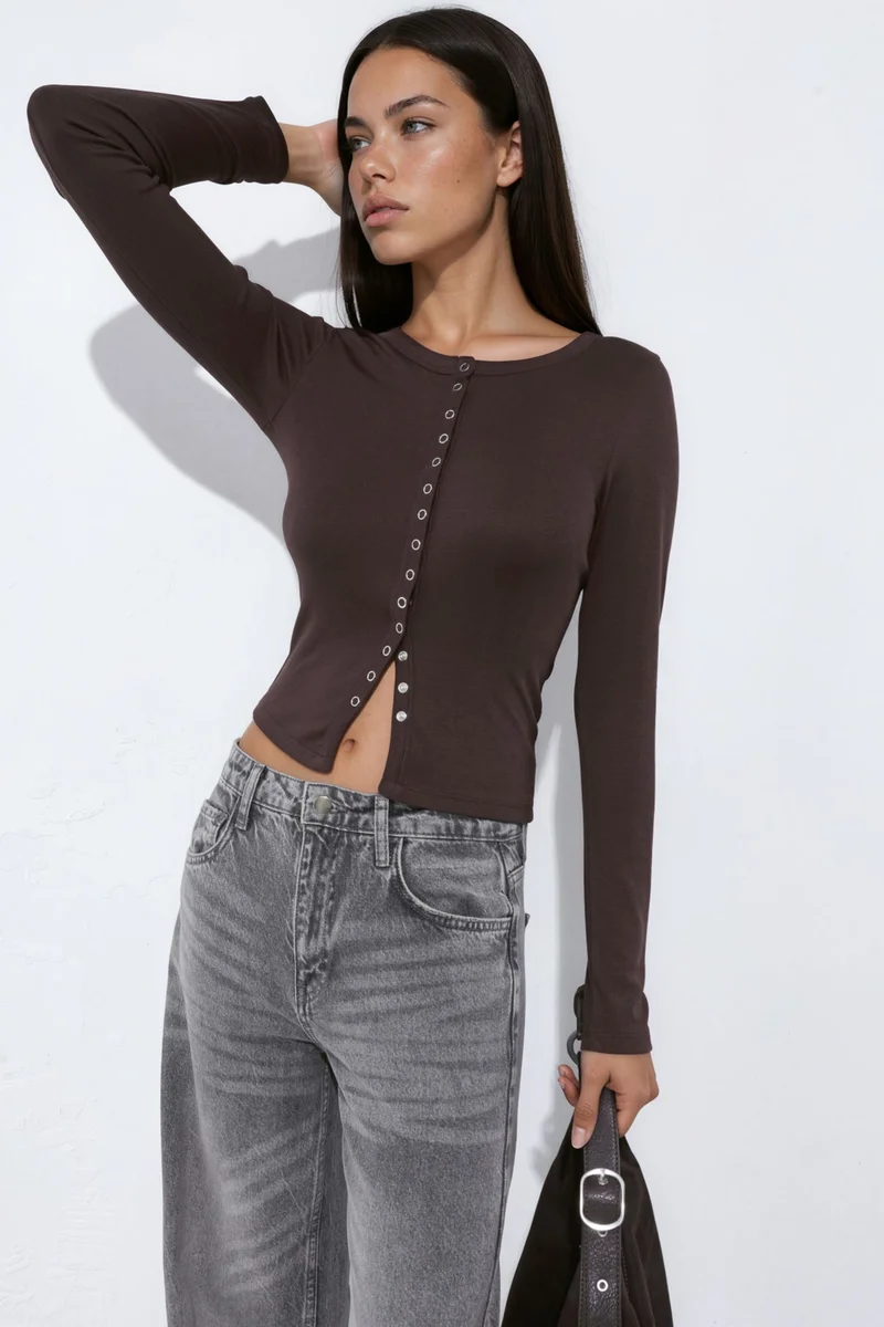 هيكاب Knit Top with Full Front Snap Buttons