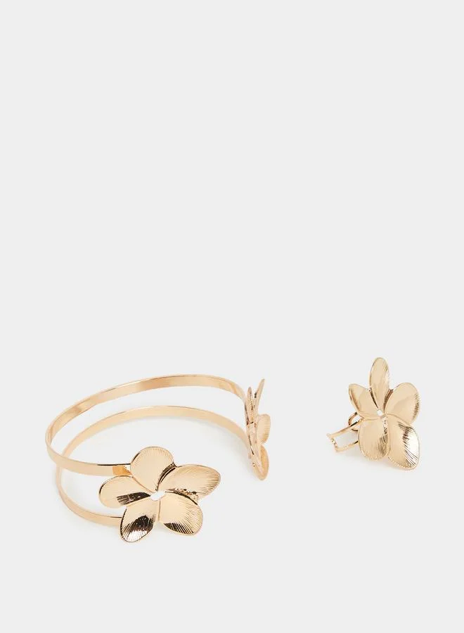 Styli Floral Decor Cuff Bracelet and Ring Jewelry Set