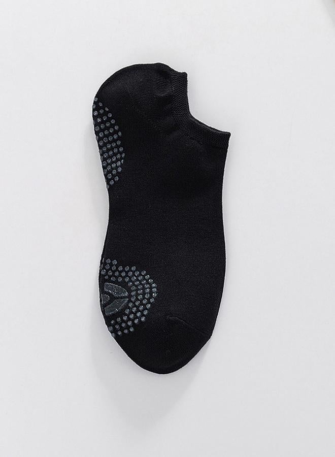 Styli Active Set of 4 -  Silicon Pad Base Active Low Cut Yoga Socks - Image 3