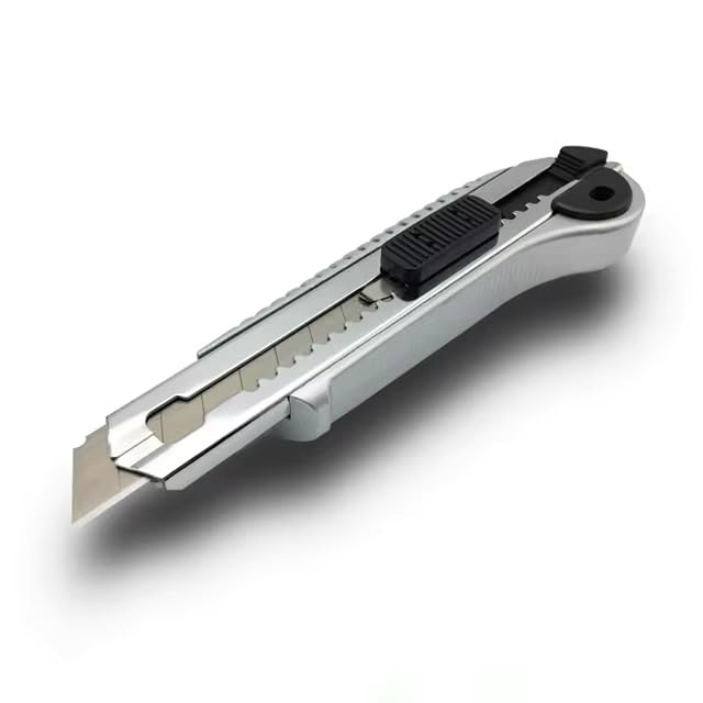 Dinojames Heavy Duty 18mm Cutter Knife Set With 5 Sharp Replacement lade (Self loading blade) - Image 2