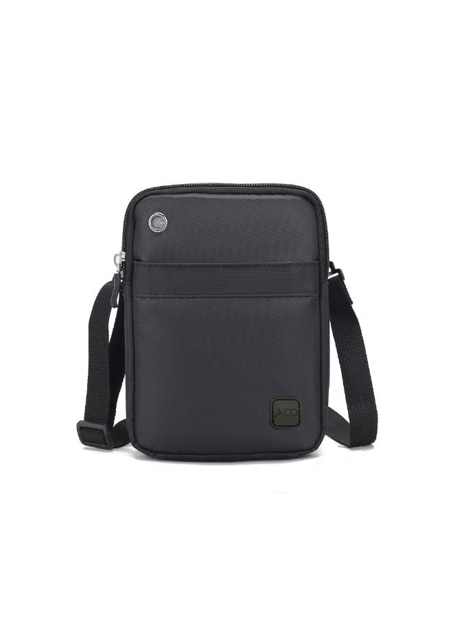 أفو شنطة كتف عملية من خامة متينة مقاومة للماء، مزودة بسحّابات قوية وجيوب متعددة لتخزين الأغراض الأساسية بأمان، مثالية للسفر، التسوق، والاستخدام اليومي بلون أسود. - Image 1