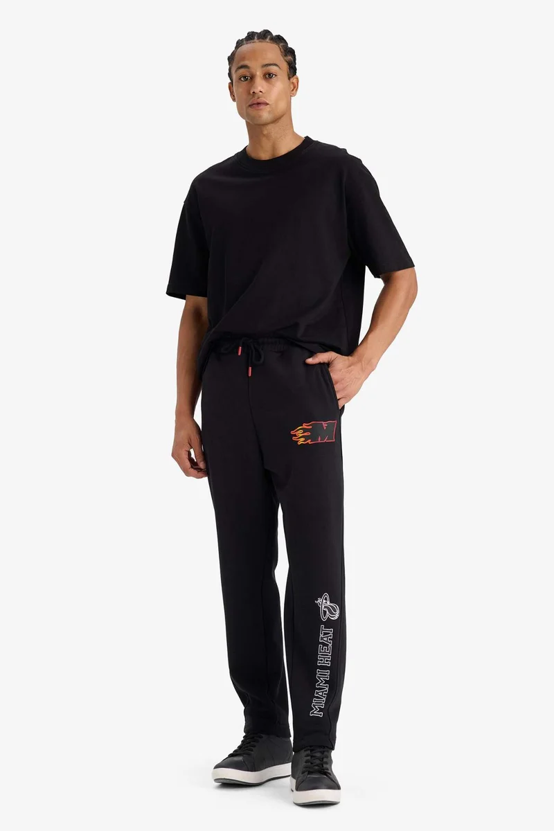 ديفاكتو DeFactoFit NBA Miami Heat Standard Fit Thick Sports Jogger Sweatpants