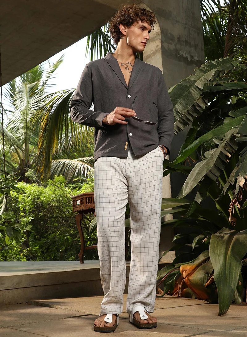 Campus Sutra Campus Sutra Men's Off-White Graph-Check Casual Trousers For Casual Wear | Mid-Rise | Regular Fit | Drawstring Closure | Trousers Crafted With Comfort Fit For Everyday Wear