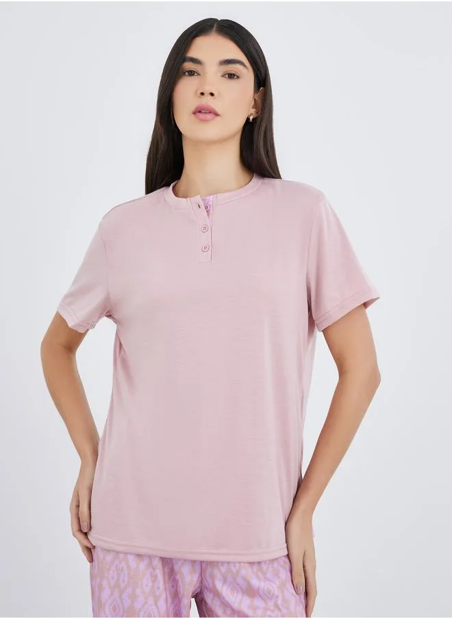 ستايلي Styli Solid Short Sleeve T-Shirt and Cuffed Pyjama Set
