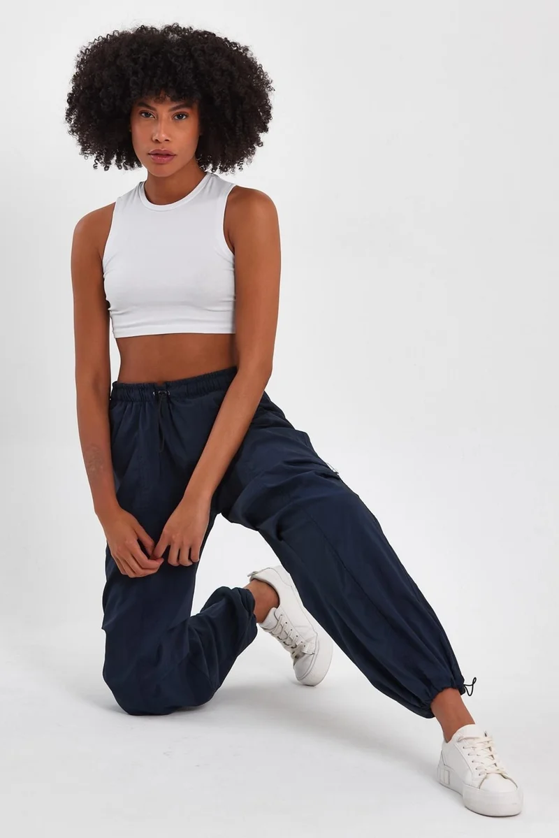 الكسندر جاردي Adjustable Leg Parachute Fabric Trousers (B23-007)