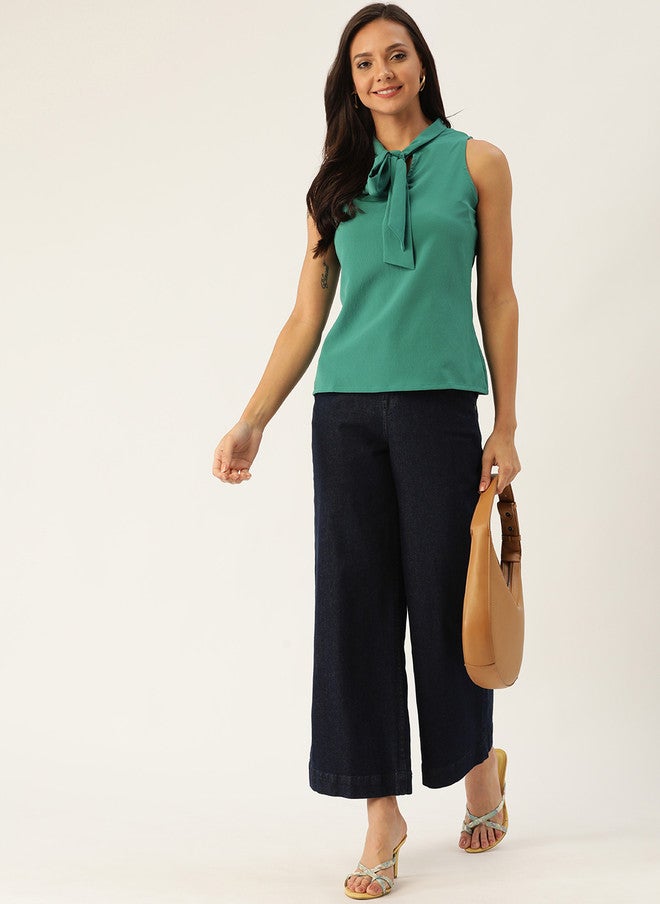 Rue Collection بلوزة خضراء بدون أكمام بتصميم رباط للنساء - Image 5