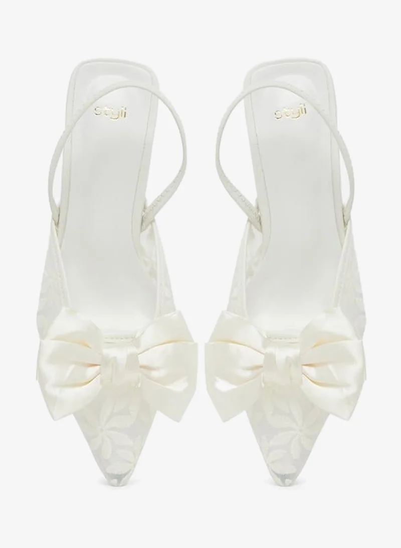 ستايلي حذاء ستيلي بكعب صغير مزين بفيونكة وتصميم زهري