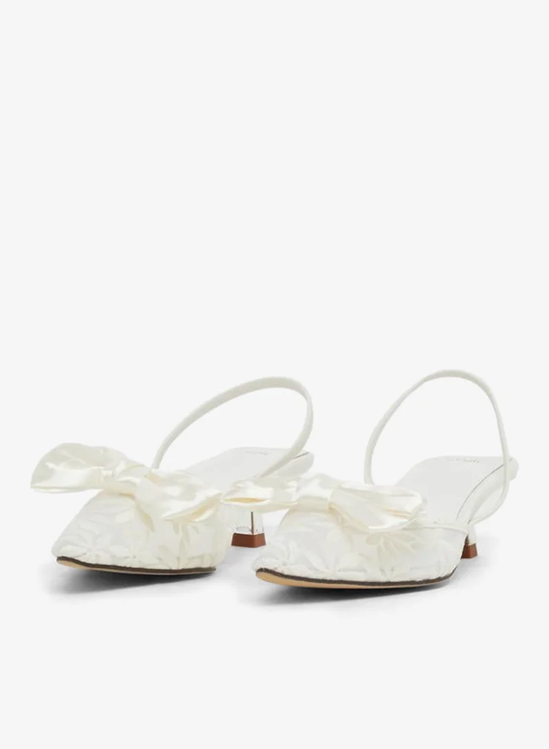 ستايلي حذاء ستيلي بكعب صغير مزين بفيونكة وتصميم زهري