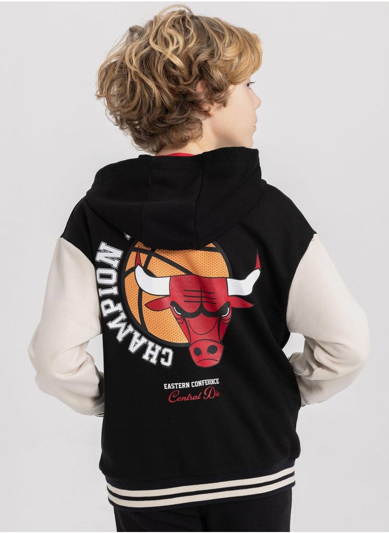 Oversize Fit Hooded Chicago Bulls Licensed Jacket - pzsku/Z801326B146327DEF28EFZ/45/_/1711599574/9140e0cf-b514-4347-ba4a-ca6a9f201c89