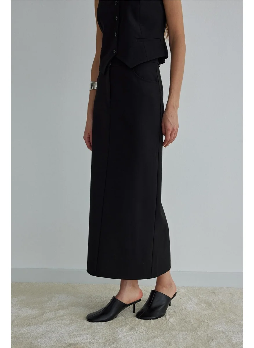 سود كوليكشن Saud Collection Black Mina Maxi Skirt
