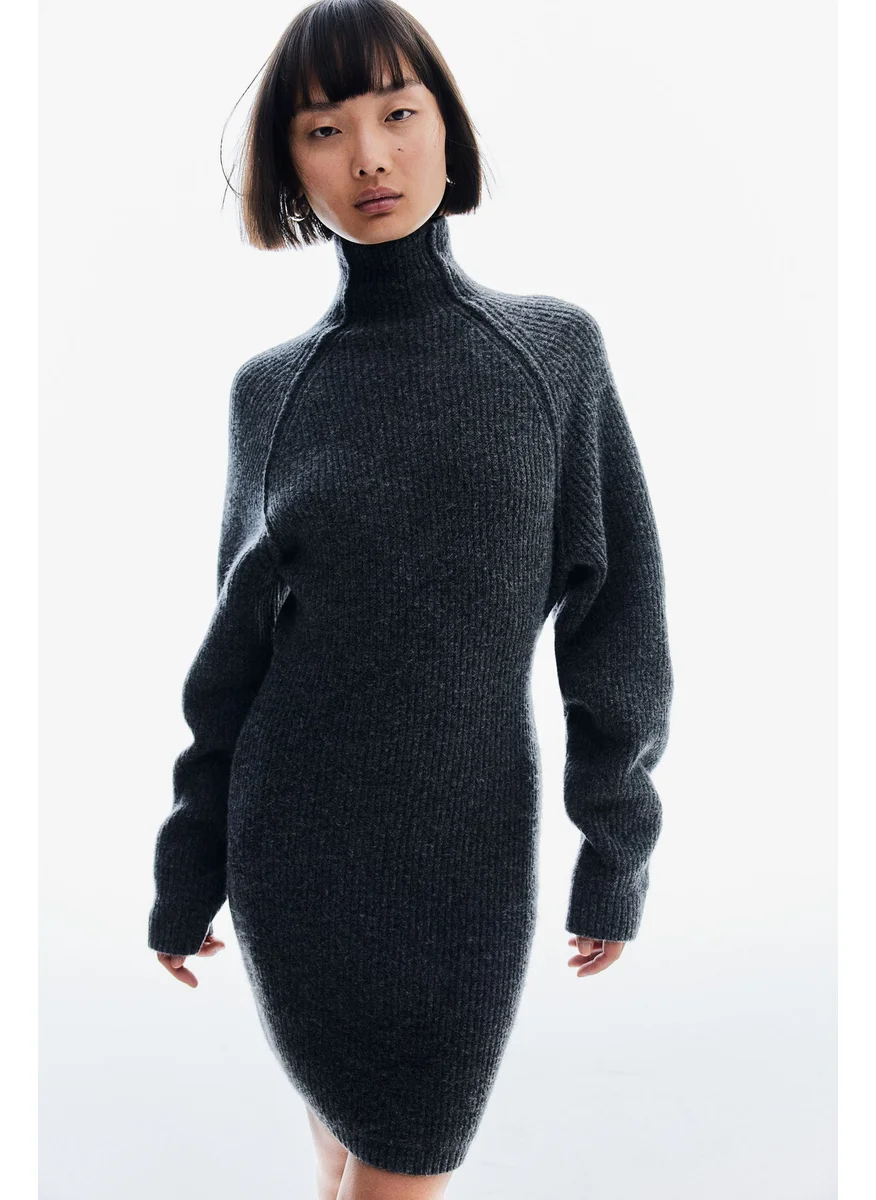 اتش اند ام Rib-Knit Turtleneck Dress