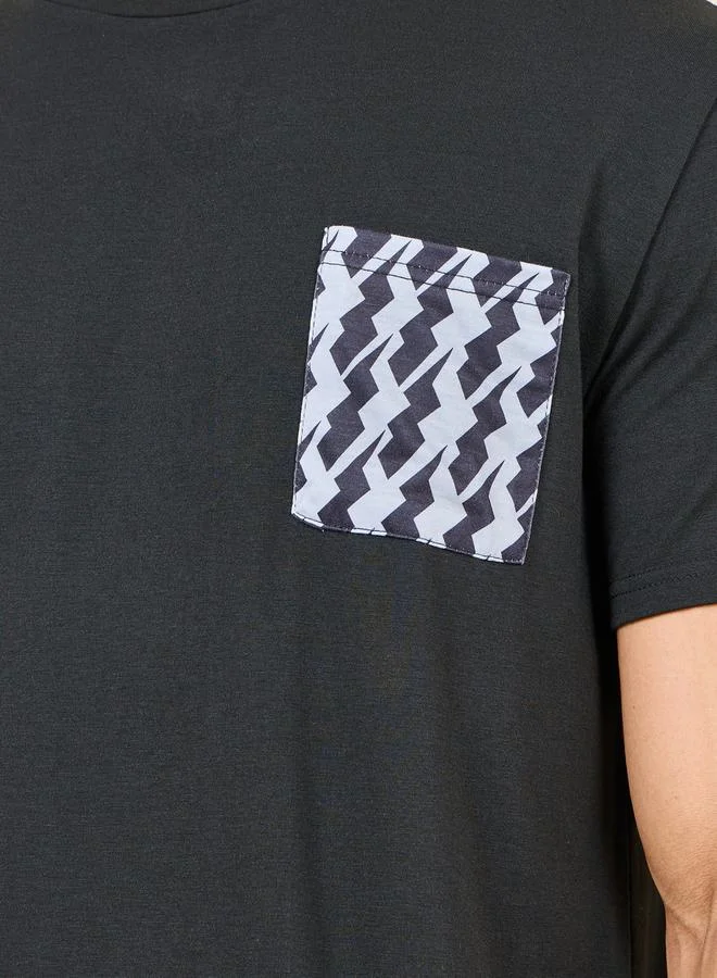 Styli Flash Print Pocket Crew Neck T-shirt and AOP Short Set