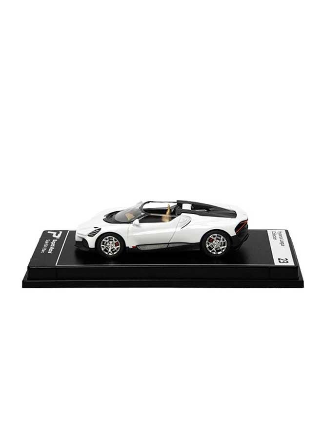 PosterCars بوستر كارس - سيارة بوجاتي ميسترال بمقياس 1:64 (أبيض) مجموعة هايبركار ليغ - Image 2