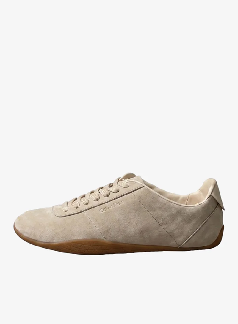 كالفن كلاين حذاء باليه هجين من الشمواه