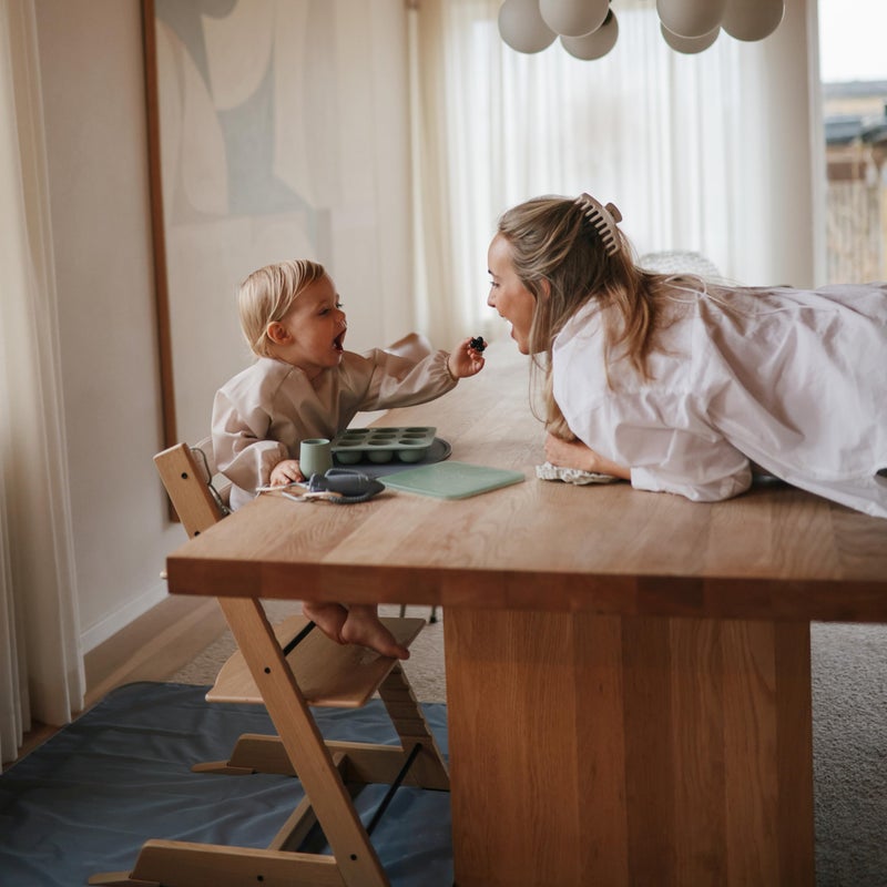 mushie Long Sleeve Baby Bib | Water Resistant Adjustable Fit for Ages 6-24 Months (Retro Stripes) - Image 4