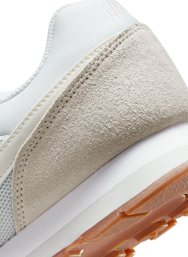 Nike MD RUNNER 2 - Image 2