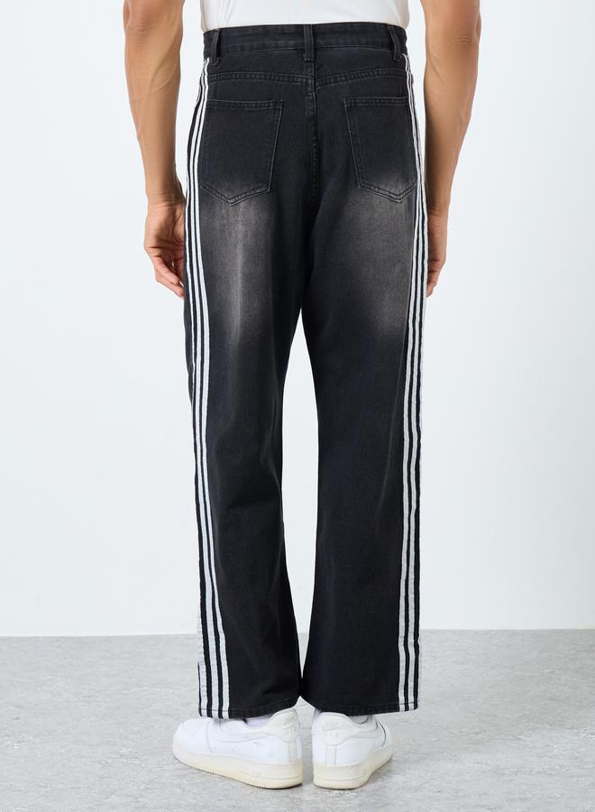 ستايلي جينز ستايلي بخصر متوسط وقصة واسعة مع شريط جانبي - Image 4