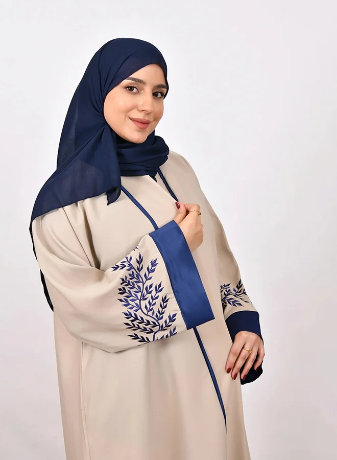 عبايات لمحة عباية نسائية بيج كلاسيكية بأكمام مطرزة وتفاصيل ساتان كحلية