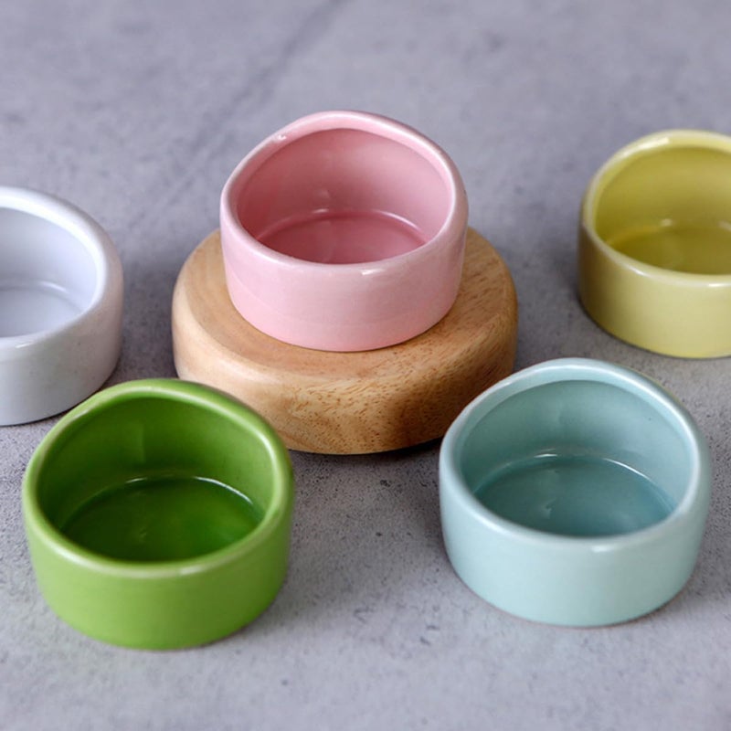 BESTonZON 5pcs Ceramic Hamster Feeding Bowls -bite -tip Small Animal Food and Water Dish Random Colors Pet Ceramic Bowls for Hamsters - Image 4