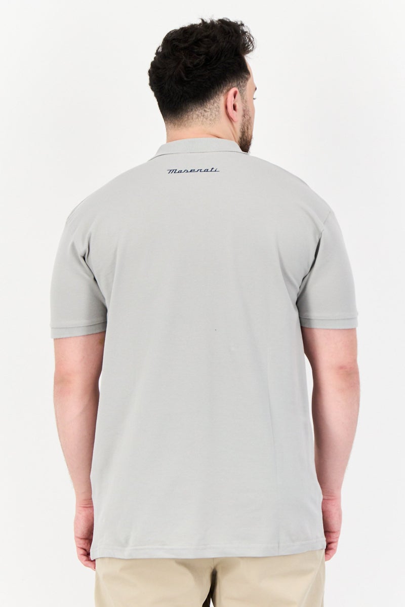 Maserati تي شيرت بولو بأكمام قصيرة للرجال بتصميم عادي مع شعار العلامة التجارية، رمادي فاتح - Image 4