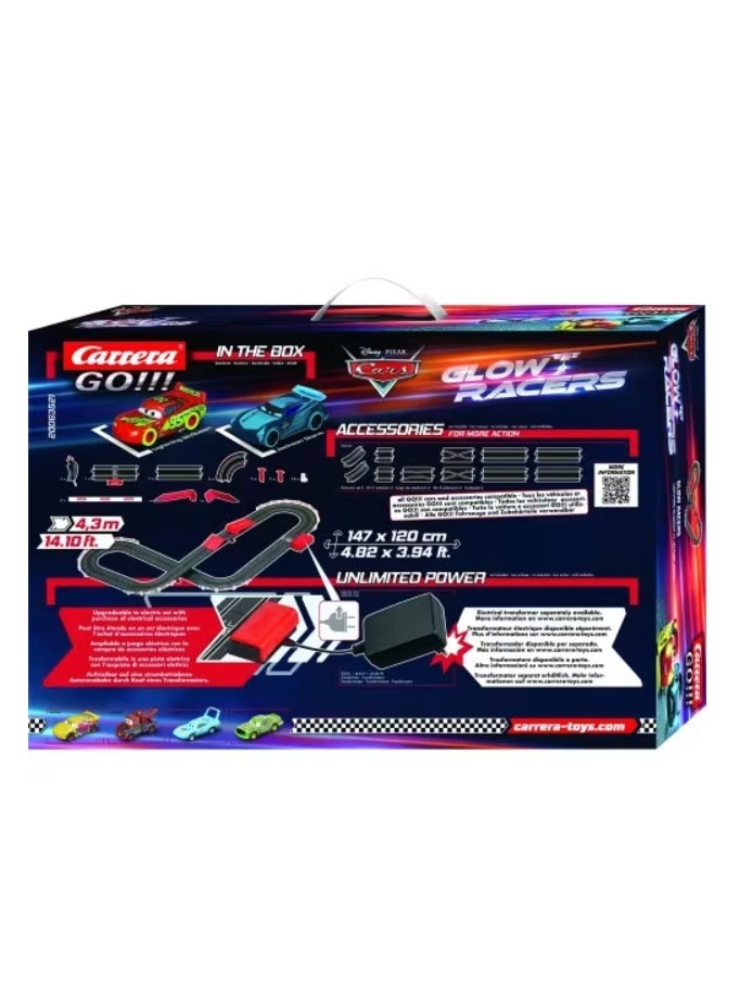 Carrera GO! Disney Cars Glow Racers Lightning McQueen vs Jackson Storm Battery-Operated Slot Car Set, 1:43 Scale - Image 5